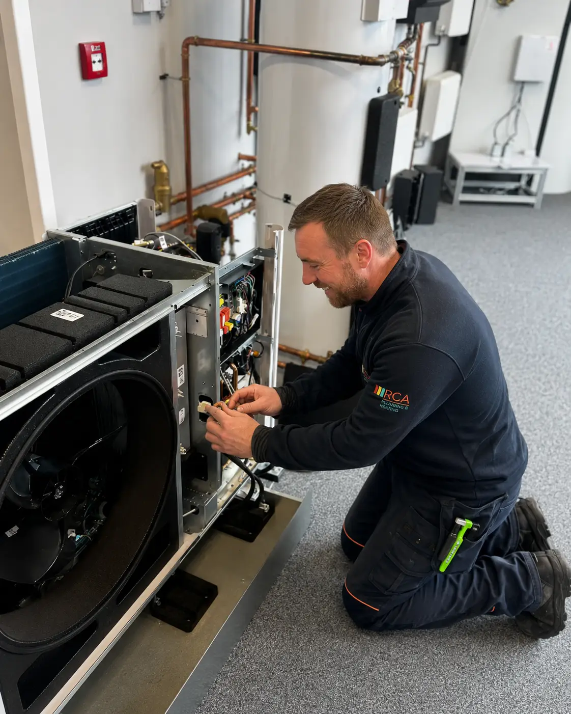 RCA - Ryan RCA heat Pump MCS accredited installer servicing heat Pump in Forth Valley